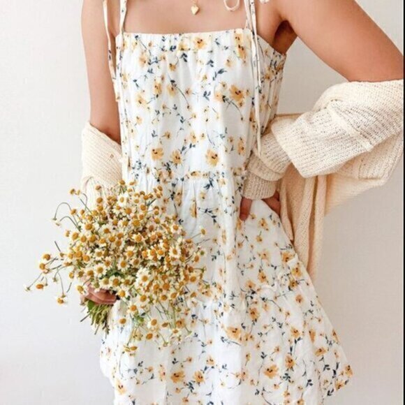 Le Lis white floral mini babydoll dress - Picture 1 of 6